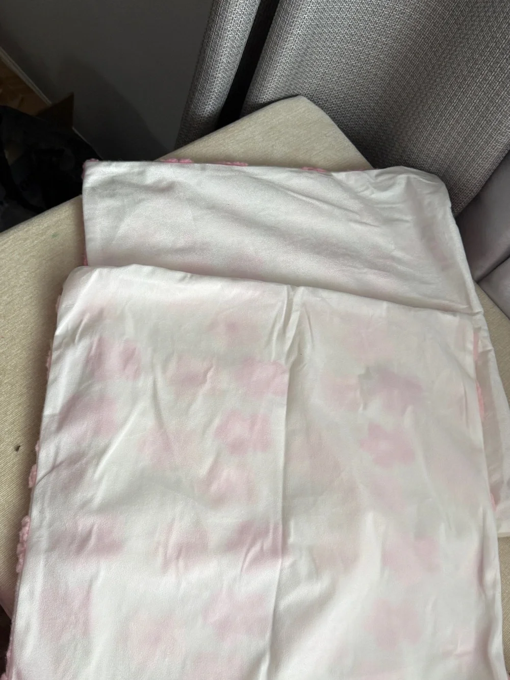 Plush Pink Floral Accent Pillow Set - Brand